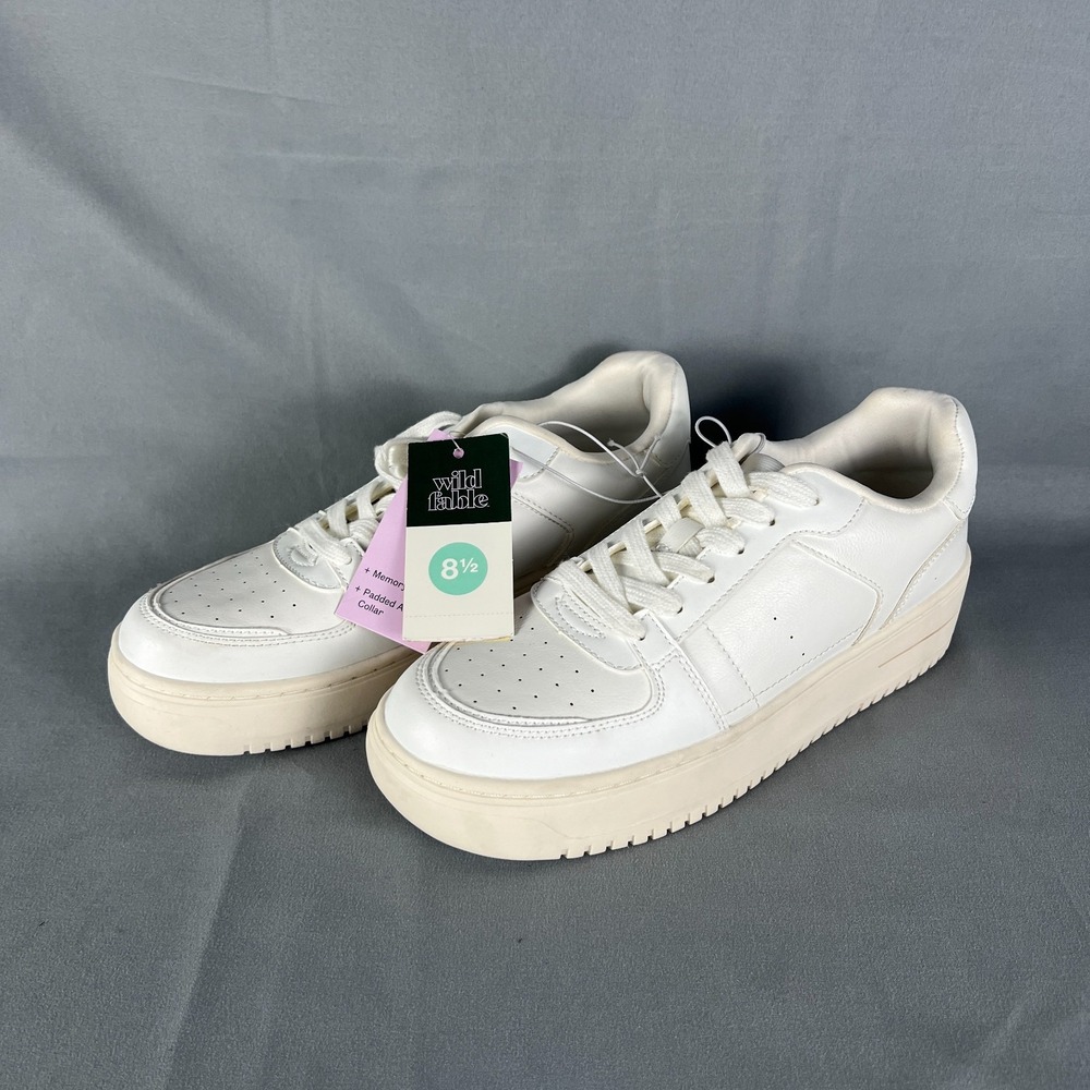 Wild Fable Lola Womens 8.5 Sneakers White Lace Up Faux Leather Walking Shoes